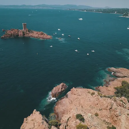Entre Esterel Et Corniche D'or 公寓 *